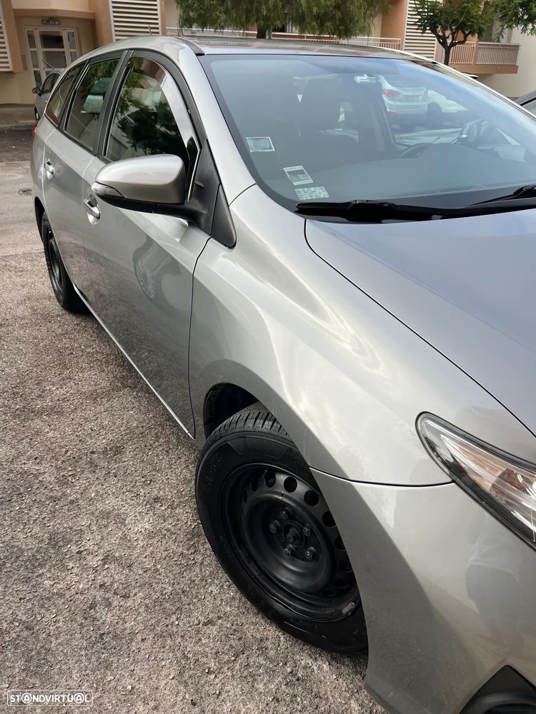 Toyota Auris Touring Sports 1.4 D-4D Comfort - 6