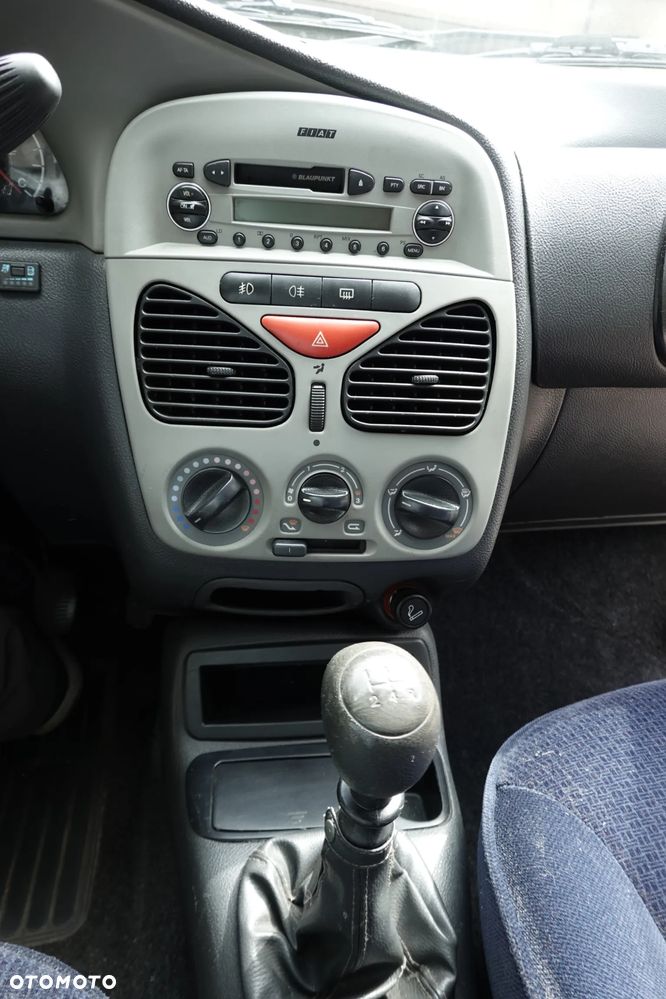Fiat Albea 1.2 16V Active / HL - 7