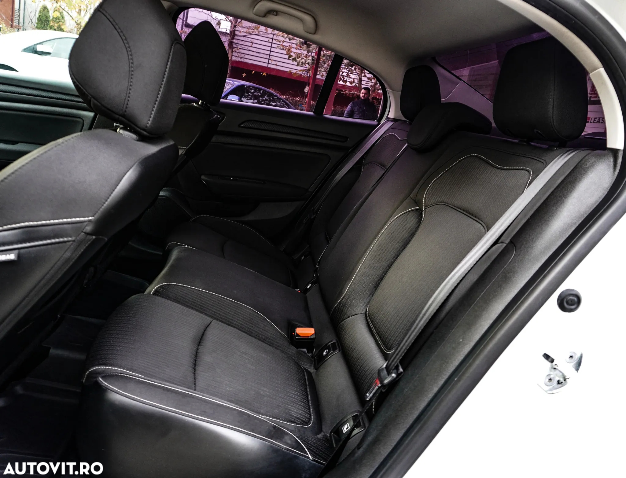 Renault Megane TCe 140 EDC GPF Intens - 16