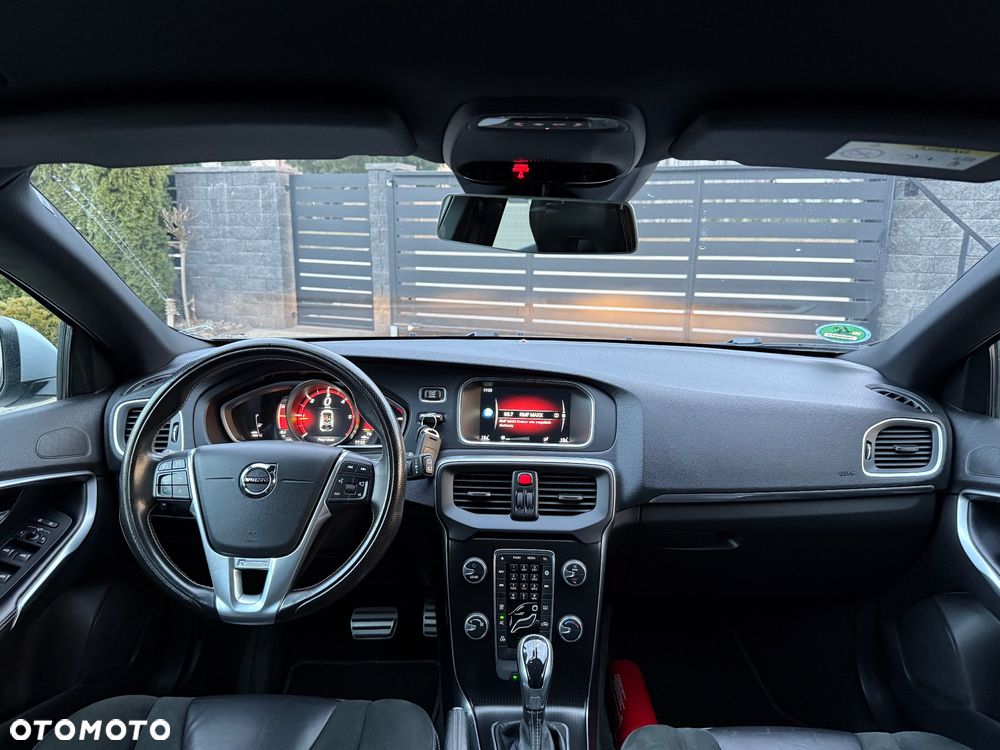 Volvo V40 D3 Geartronic RDesign - 26