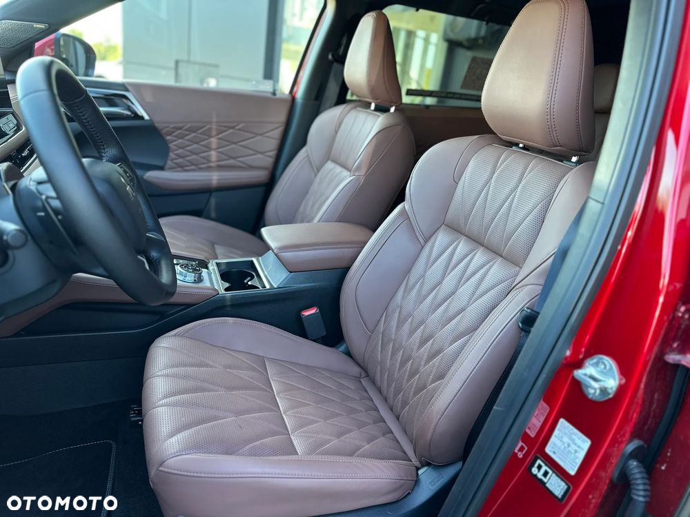 Mitsubishi Outlander Instyle Plus - 12