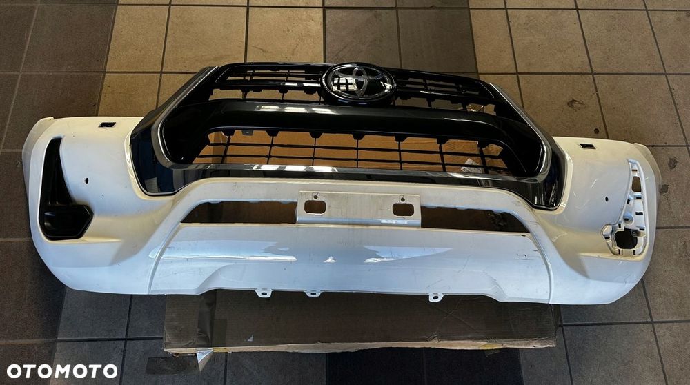 Zderzak przód Toyota Hilux 8 VIII LIFT IX 9 20- - 1