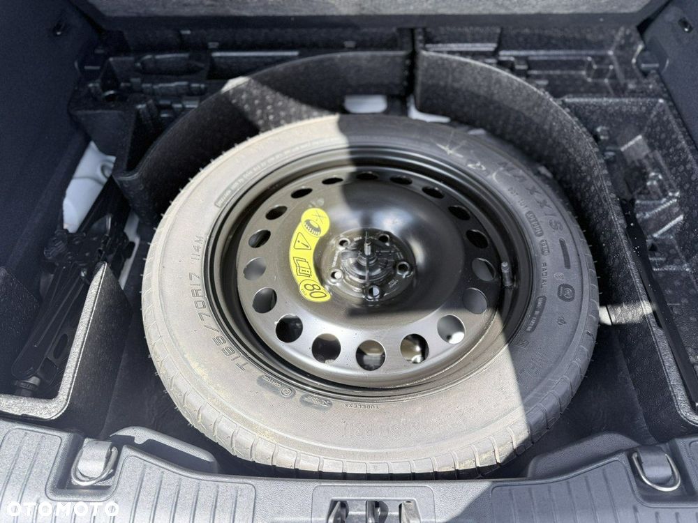 Ford Kuga 2.5 Duratec FHEV TITANIUM - 38