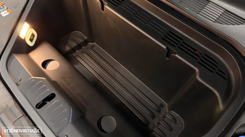 Ford Mustang Mach-E 75.7 kWh Base - 21