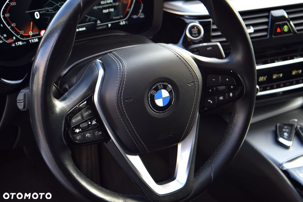 BMW Seria 5 530i xDrive Luxury Line sport - 19