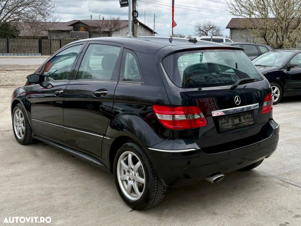 Mercedes-Benz B 180 - 4