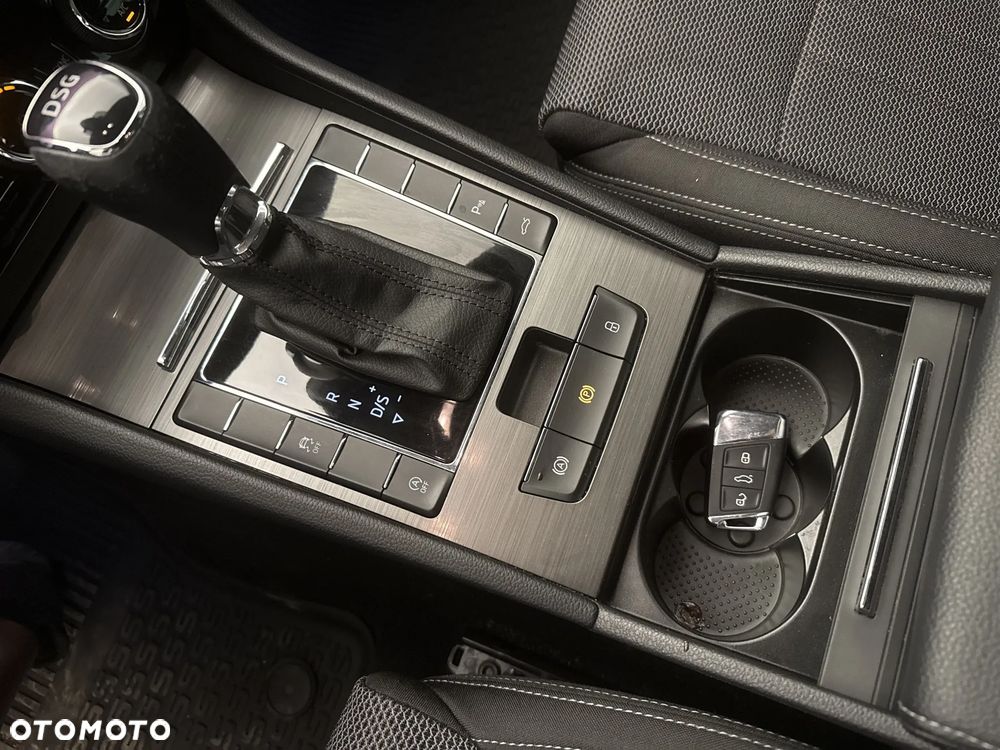 Skoda Superb 2.0 TDI SCR Style DSG - 17