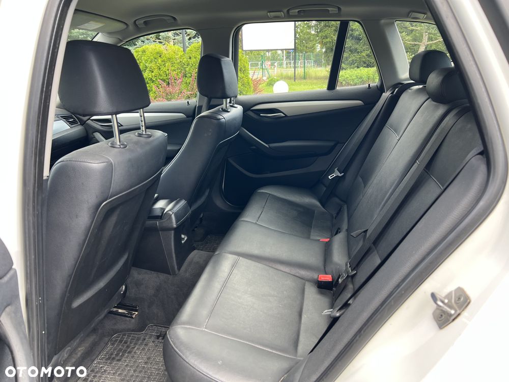 BMW X1 sDrive18d - 14