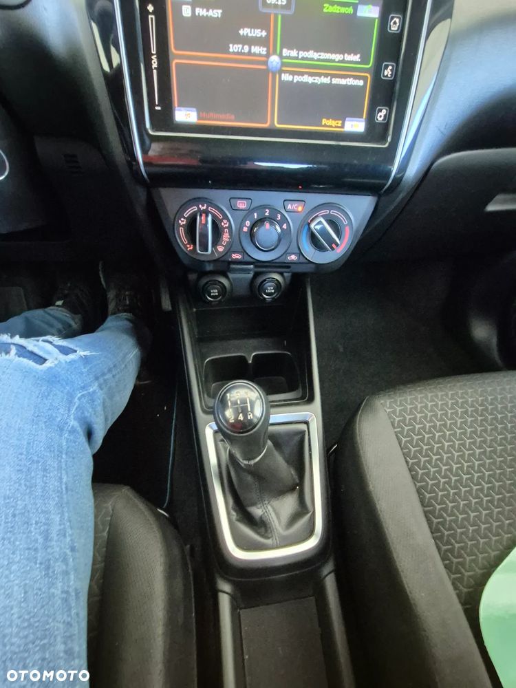 Suzuki Swift 1.2 Dualjet Comfort - 11