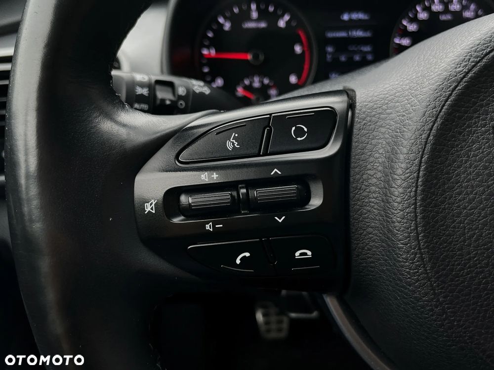 Kia Stonic 1.6 CRDi L - 22