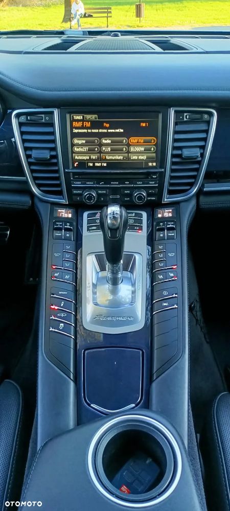 Porsche Panamera 4 Edition - 8