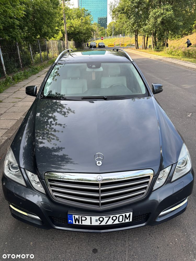 Mercedes-Benz Klasa E 220 CDI DPF BlueEFFICIENCY Automatik Avantgarde - 13