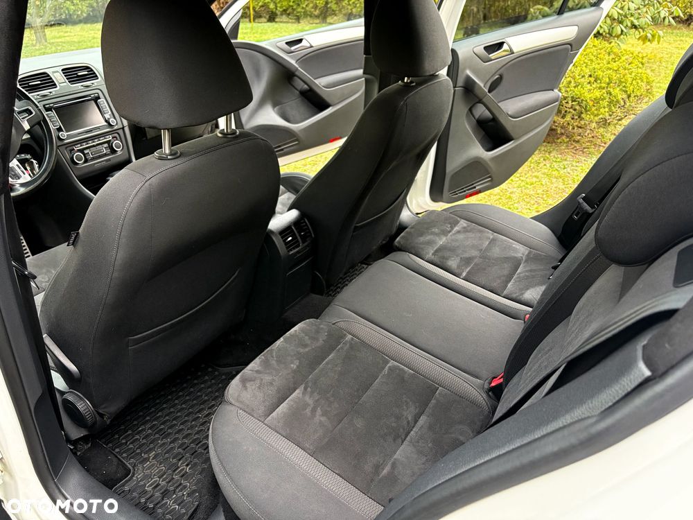 Volkswagen Golf 2.0 TDI Highline DSG - 8