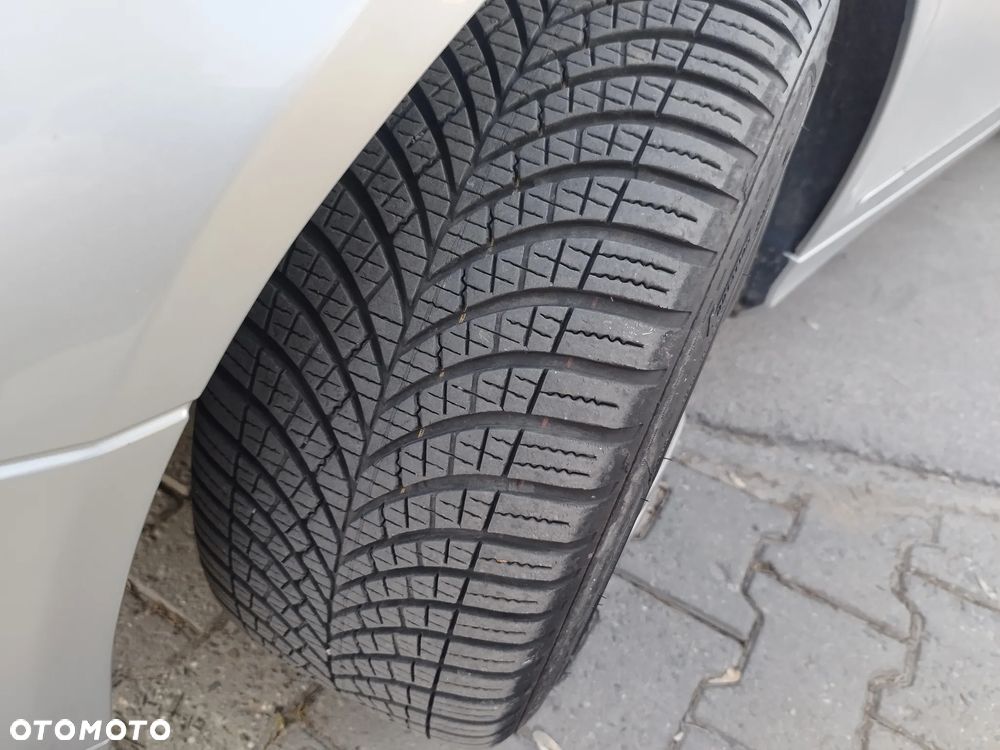 Mercedes-Benz Klasa C 200 CGI Automatik BlueEFFICIENCY Avantgarde - 7