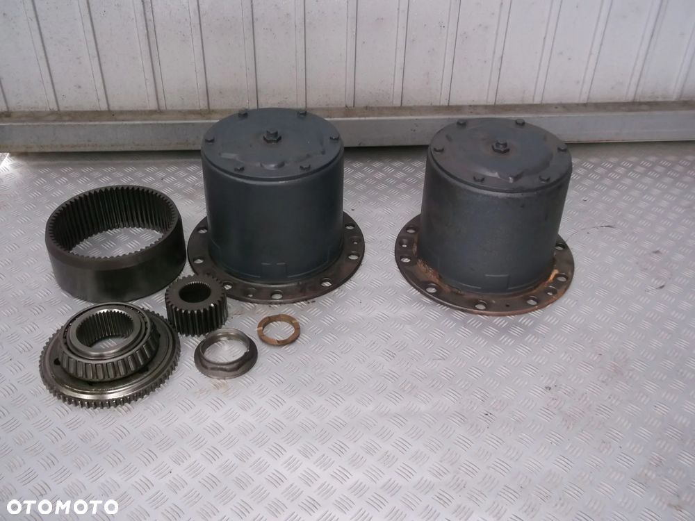 Zwolnica piasta tył Iveco Trakker 6x6 8x8 6x4 4x4 - 1