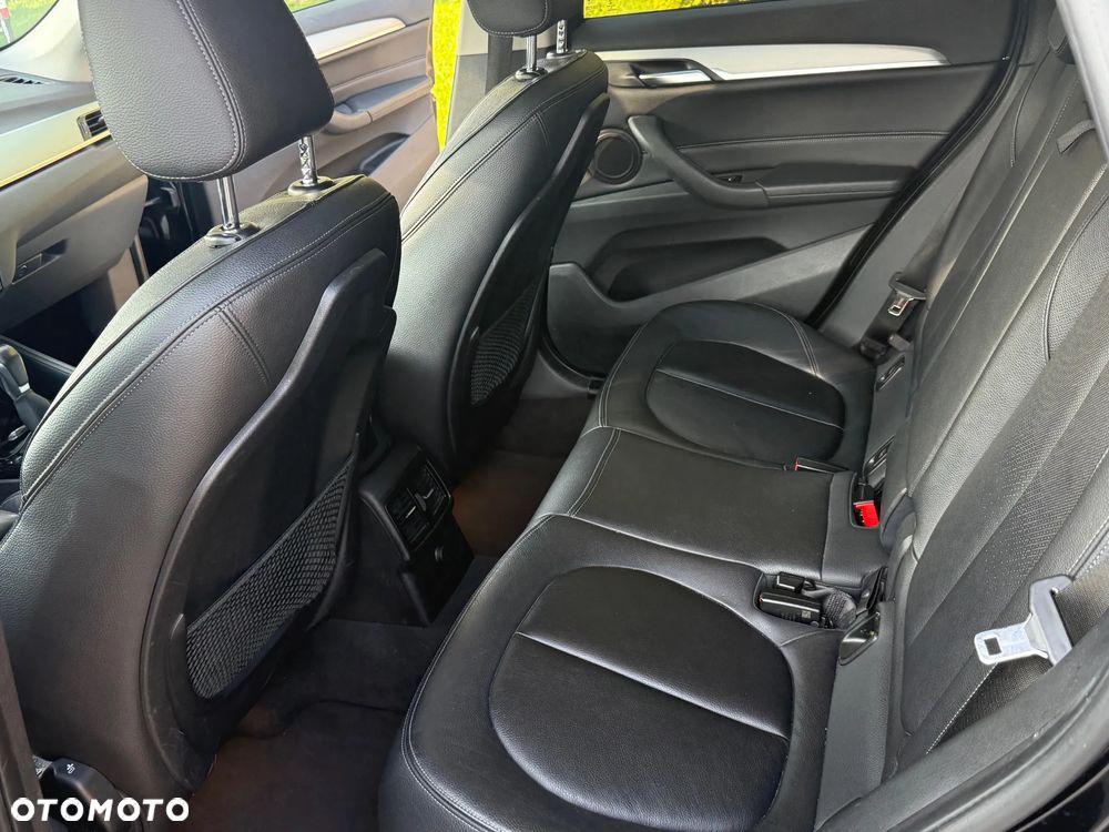 BMW X1 xDrive18d - 9