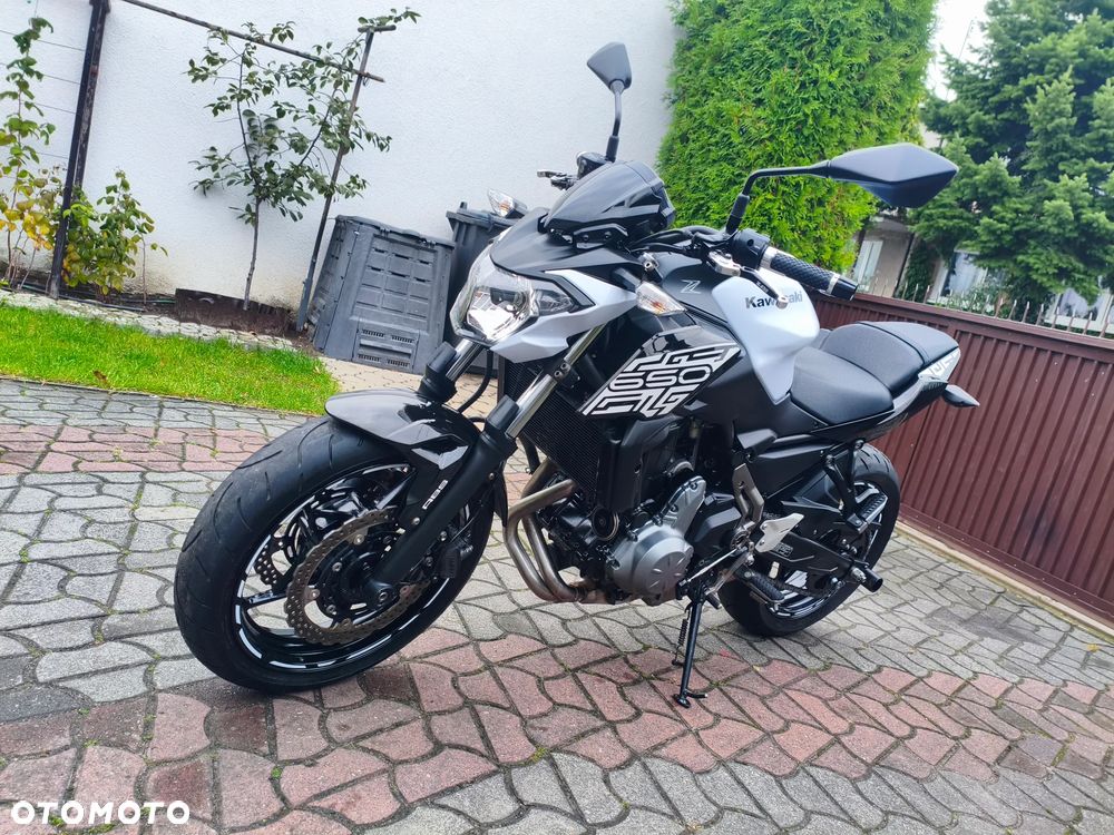 Kawasaki Z 650 - 12
