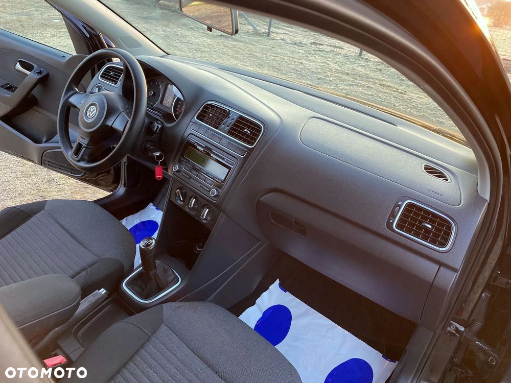 Volkswagen Polo 1.4 16V Comfortline - 14