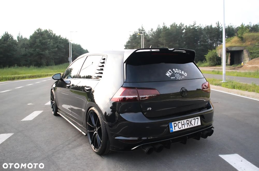 Volkswagen Golf - 11