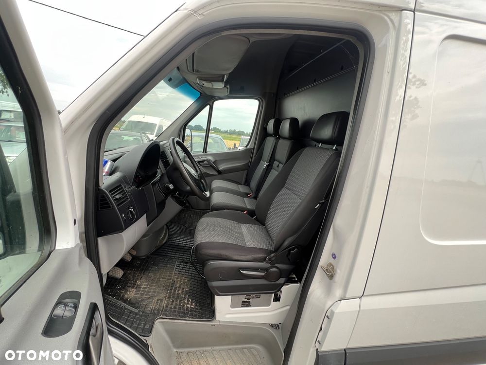 Volkswagen Crafter 163 konie, silnik po kapitalnym zdrowa buda, pięknie jedzie - 10