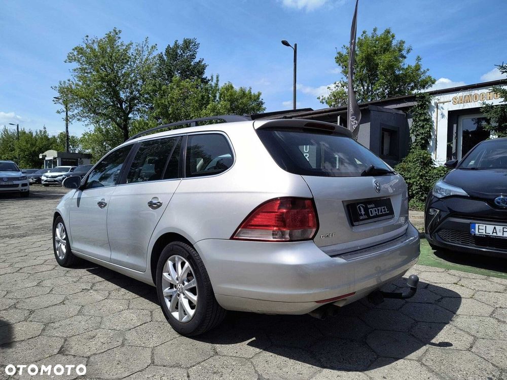 Volkswagen Golf - 6