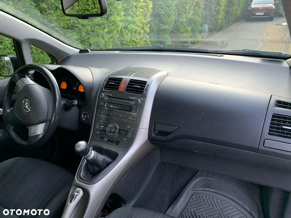 Toyota Auris 2.0 D-4D Luna - 4