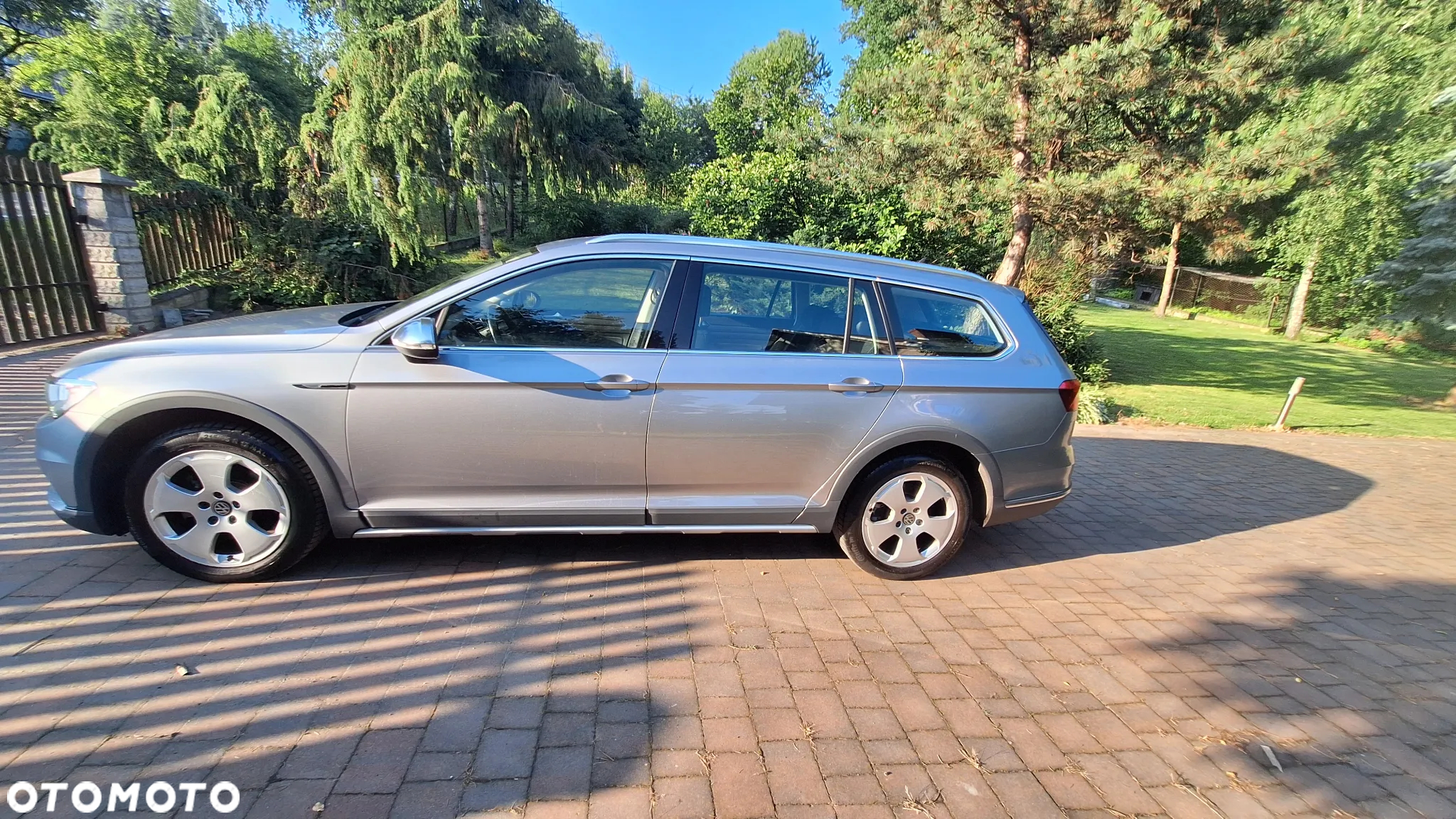 Volkswagen Passat Variant 2.0 TDI SCR DSG 4Motion Elegance - 5