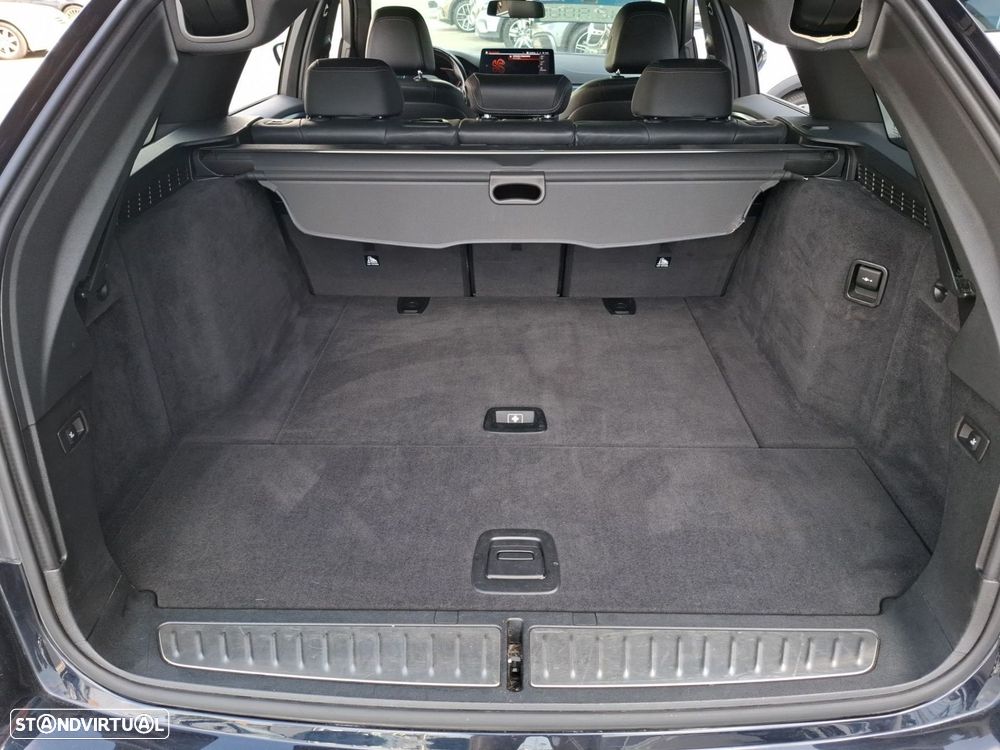 BMW 520 d Pack Desportivo M Auto - 27