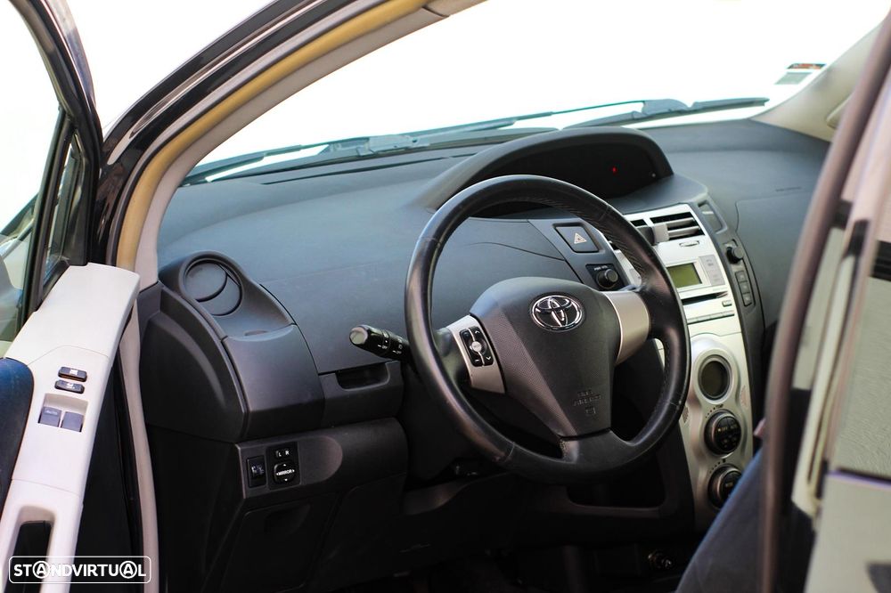 Toyota Yaris 1.0 VVT-i Sport - 6