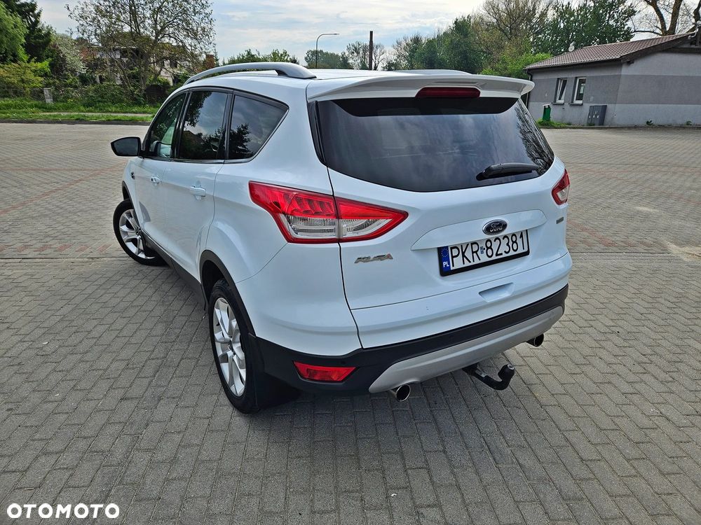 Ford Kuga 1.6 EcoBoost 2x4 Titanium - 5
