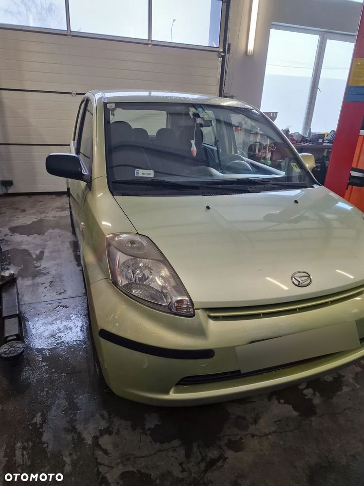 Daihatsu Sirion - 9