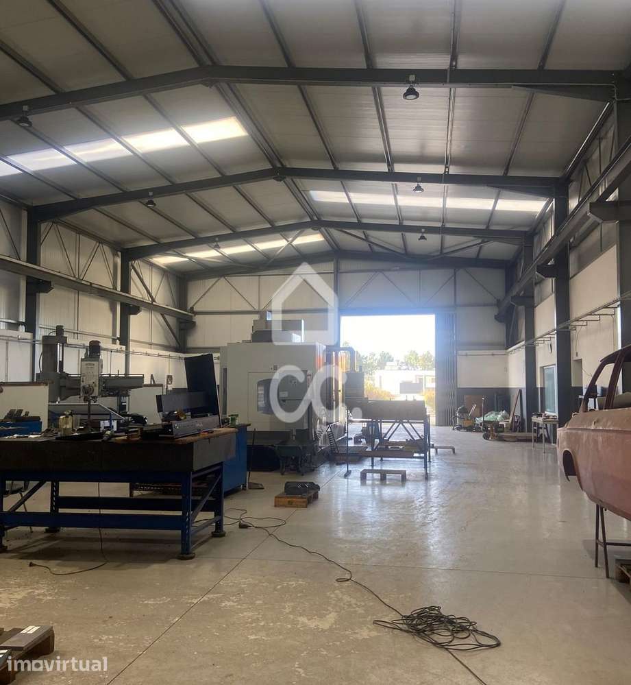 PAVILHÃO INDUSTRIAL EM PATAIAS - Grande imagem: 2/13