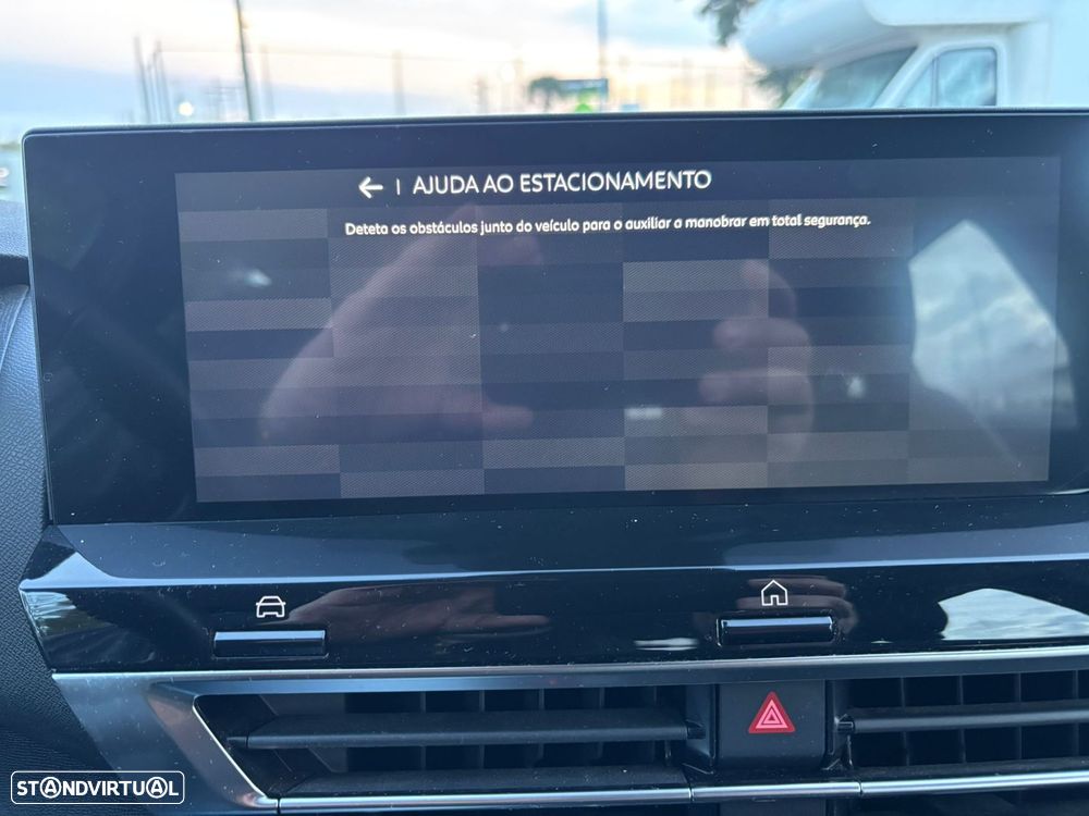 Citroën C4 1.2 PureTech Shine Pack EAT8 - 52