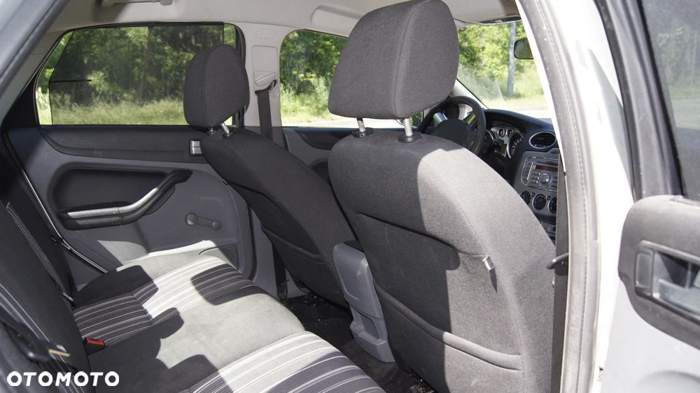 Ford Focus - 10