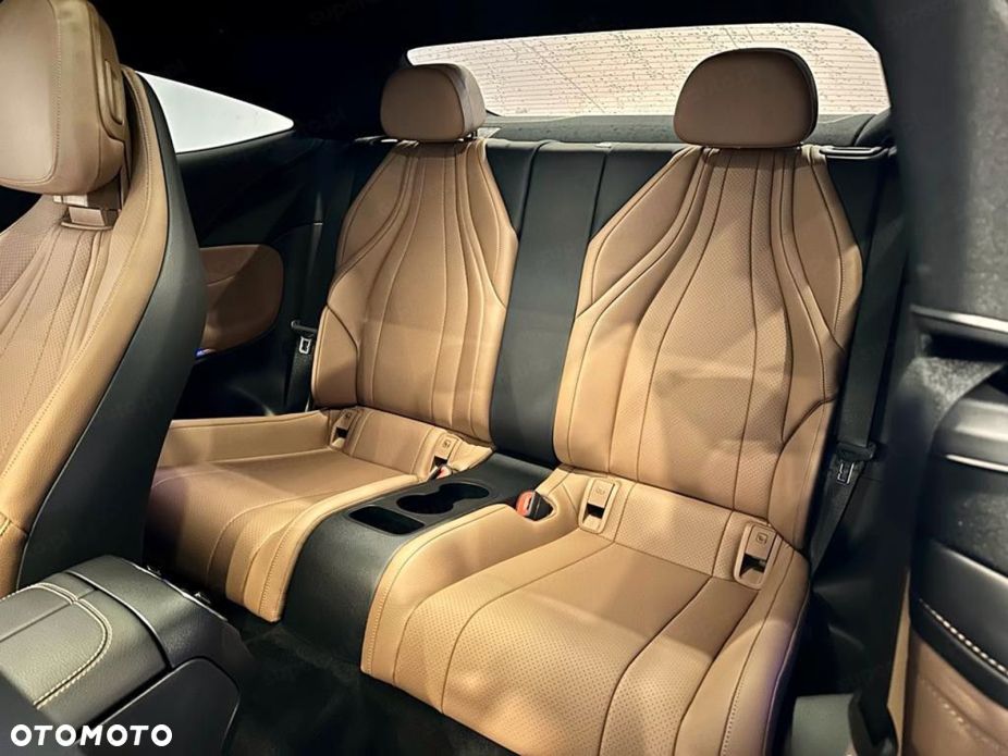 Mercedes-Benz CLE 300 mHEV 4-Matic AMG Line - 16