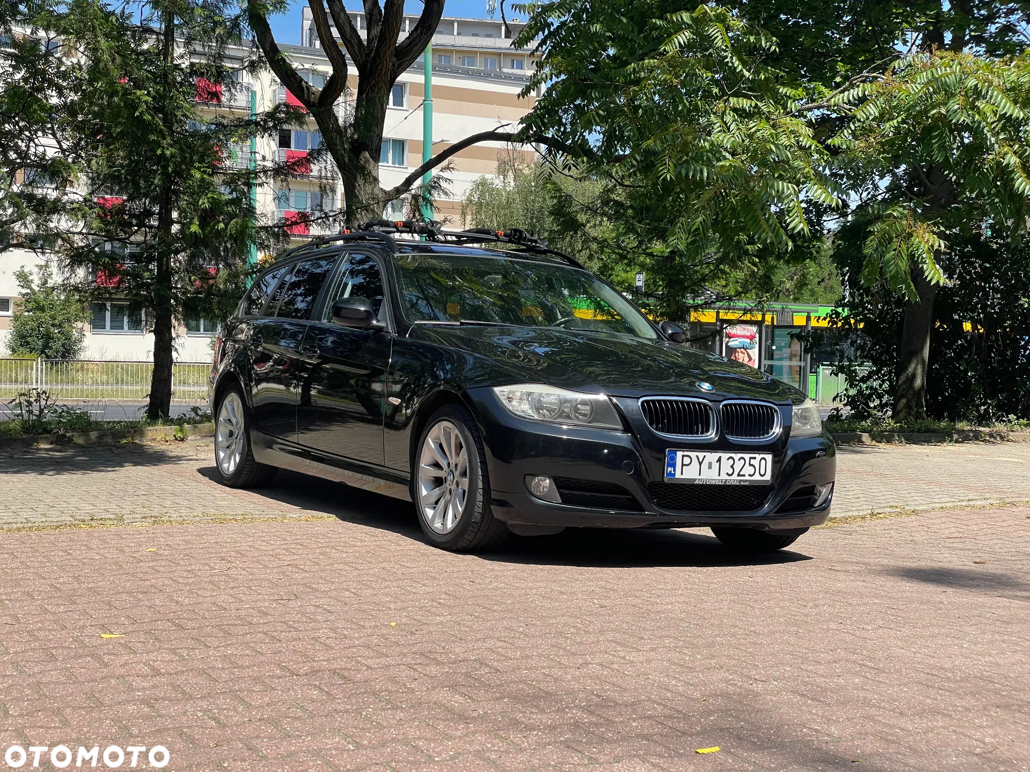 BMW Seria 3 318i Touring - 2
