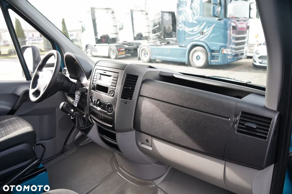 Mercedes-Benz SPRINTER / KONTENER 4,3 M / WINDA PALFINGER / SPROWADZONY - 32