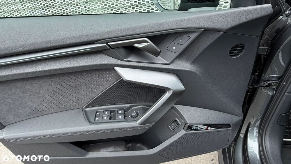Audi RS3 Limousine - 17