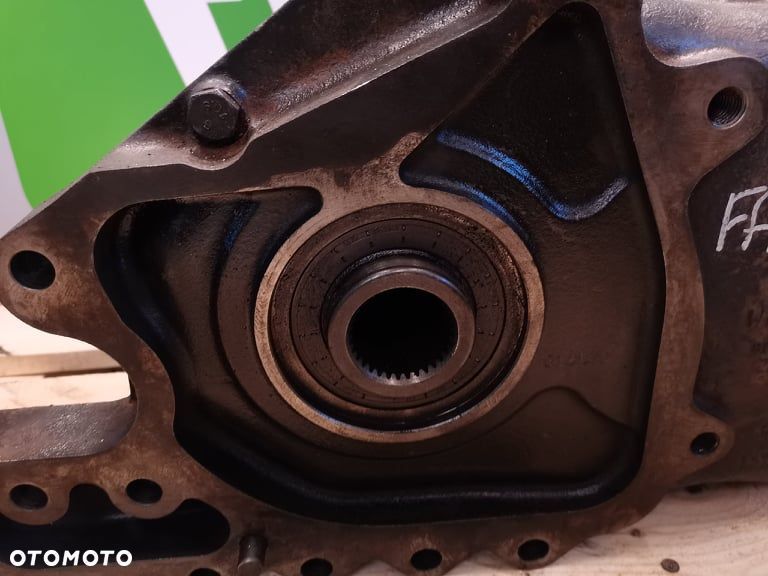 Skrzynia kątowa ZF 4950401018 New Holland LM 735 - 2