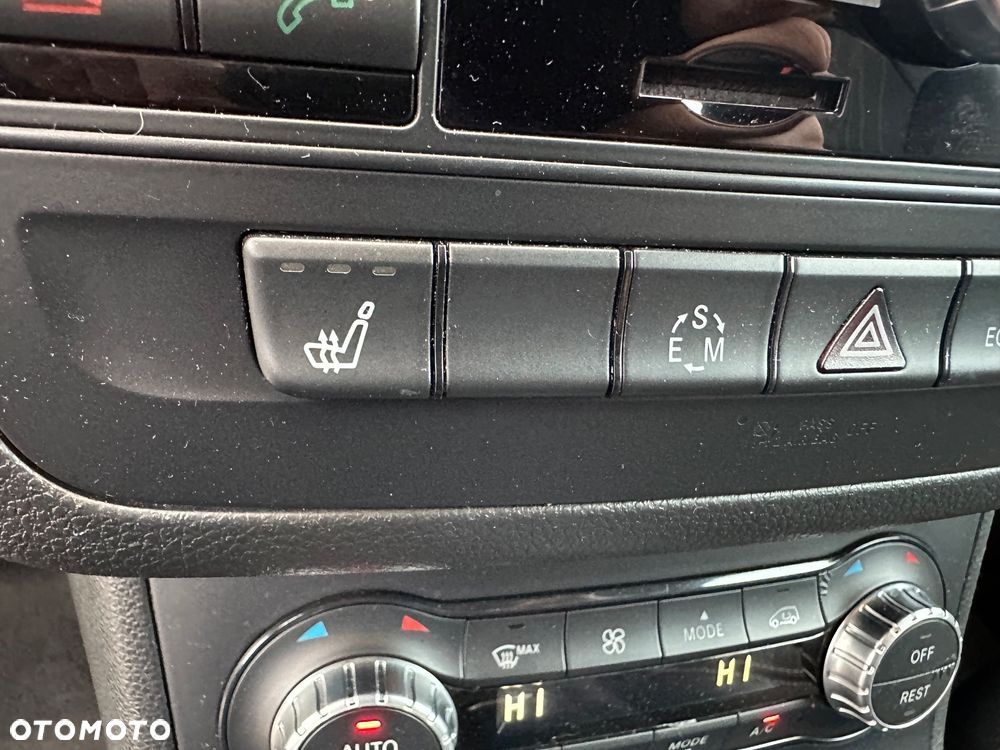 Mercedes-Benz Klasa B 200 7G-DCT UrbanStyle Edition - 14