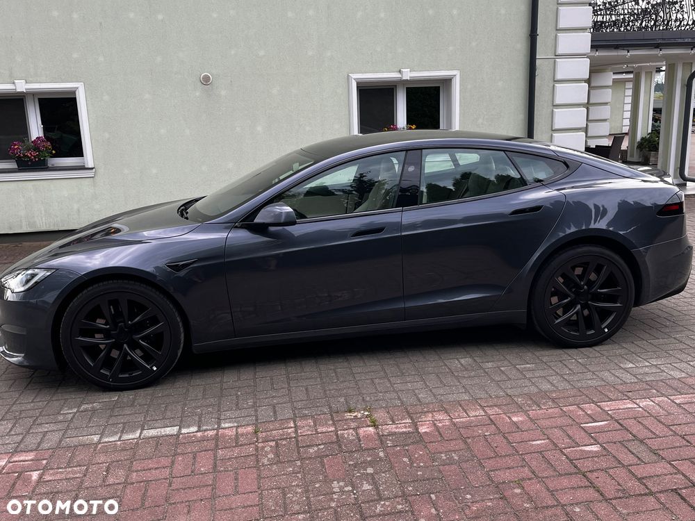 Tesla Model S Long Range - 21