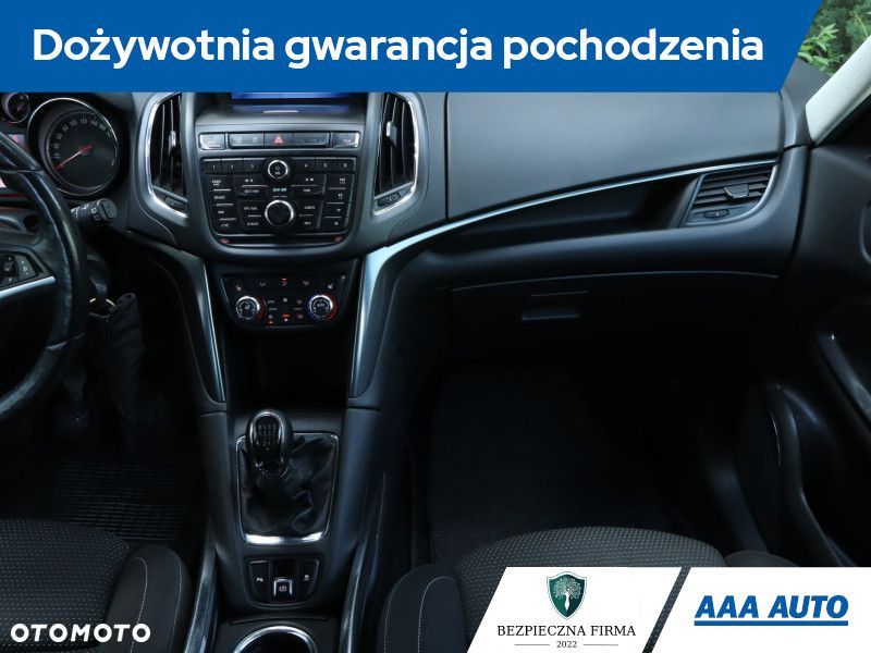 Opel Zafira - 10