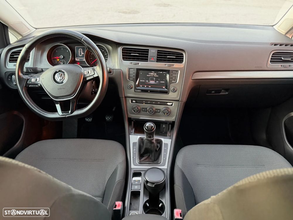 VW Golf 1.6 TDi Confortline - 5