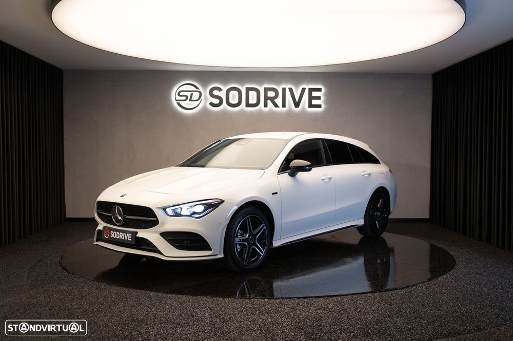 Mercedes-Benz CLA 250 e Shooting Brake AMG Line - 2