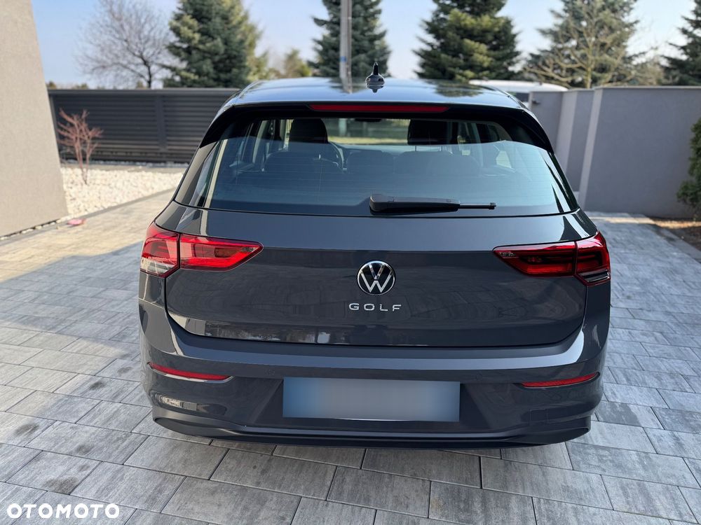 Volkswagen Golf - 6