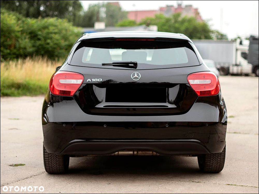 Mercedes-Benz Klasa A 180 (BlueEFFICIENCY) Urban - 8