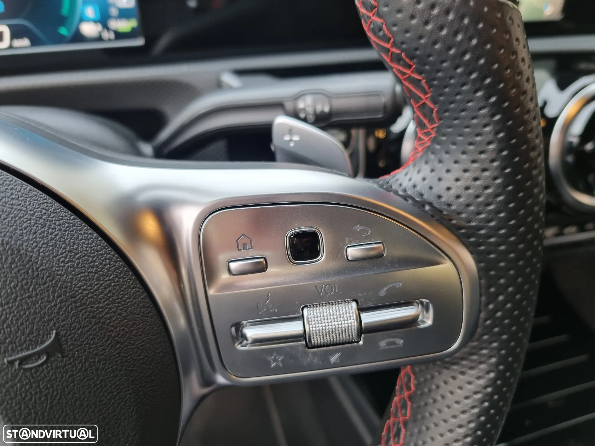 Mercedes-Benz A 250 e AMG Line - 23