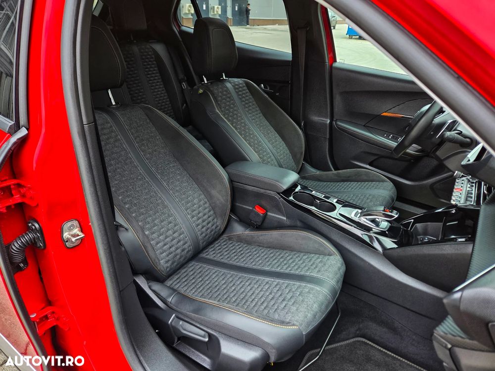 Peugeot 2008 1.5 BlueHDI 130 S&S EAT8 GT - 18