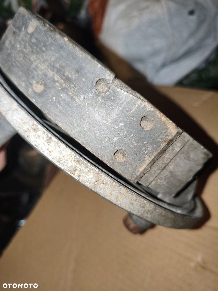 Tarcza kotwiczna przedniego koła Dniepr MT K650 - 13