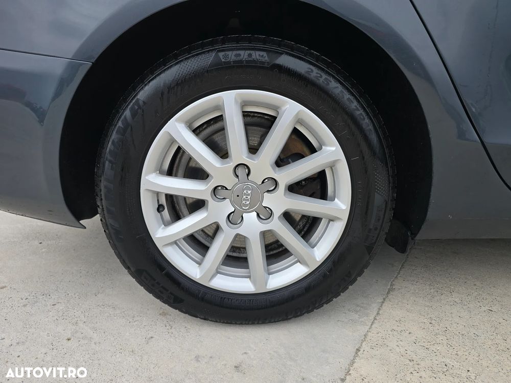 Audi A4 2.0 TDI DPF multitronic Ambition - 10